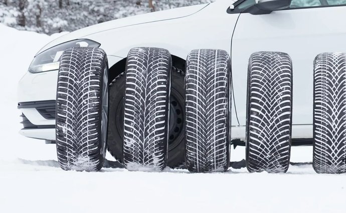 Test pneus hiver : lesquels résistent le mieux à la neige, au mouillé ou au sec ?