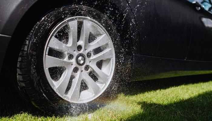 Les meilleures marques de pneus qui sont durables et que vous pouvez utiliser pendant de nombreuses années