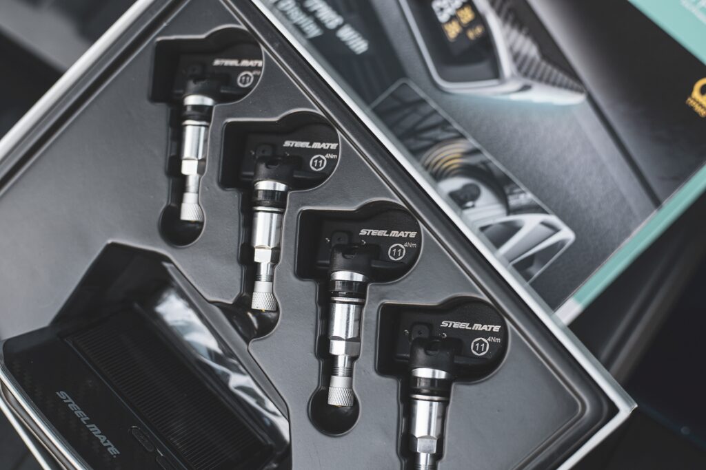 Steelmate TP-S11I et TP-S11 : Amener les systèmes de surveillance de la pression des pneus dans un domaine véritablement sans fil