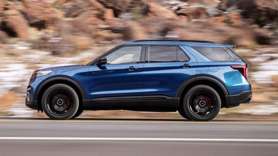 Voiture avec pneus d'été