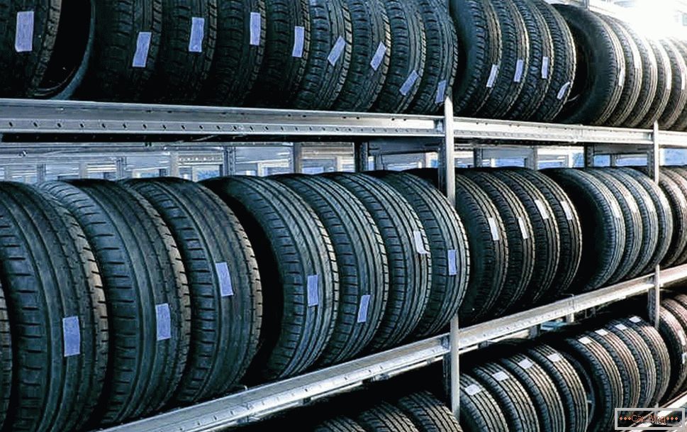 Pneus triangulaires chinois