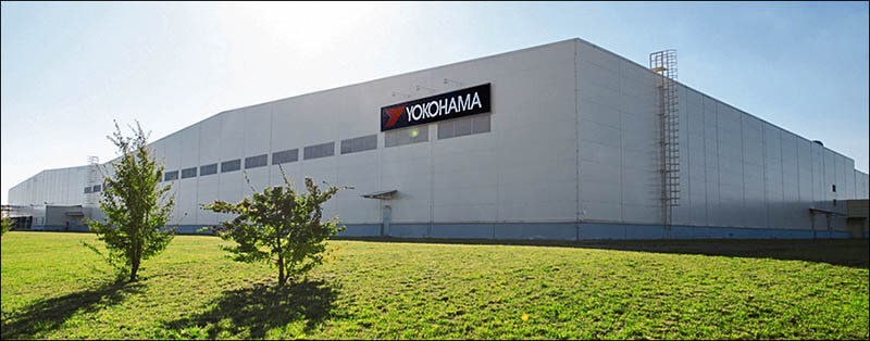 Gros plan sur l'usine de Yokohama en Russie dans la région de Lipetsk