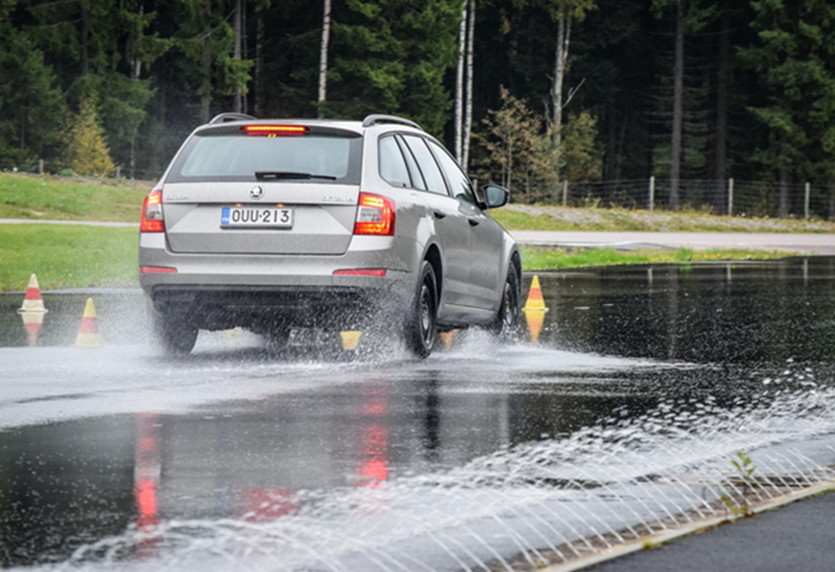 Tests de pneus d'été - Découvrez quelles marques ont obtenu la note maximale ! - 186