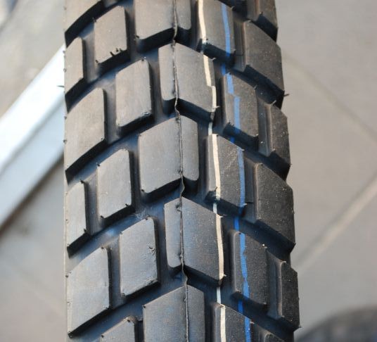 Essai pneumatique Vee Rubber 163