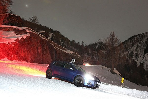 Essai de pneus d'hiver.