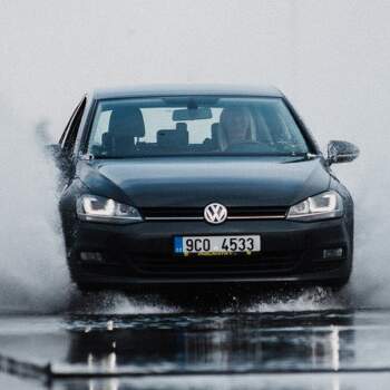 Les tests de pneus mentent... ou pas ?