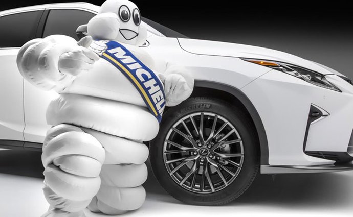 Michelin va à contre-courant.  Il critique les tests de pneumatiques, même s'il les remporte.  Pourquoi?