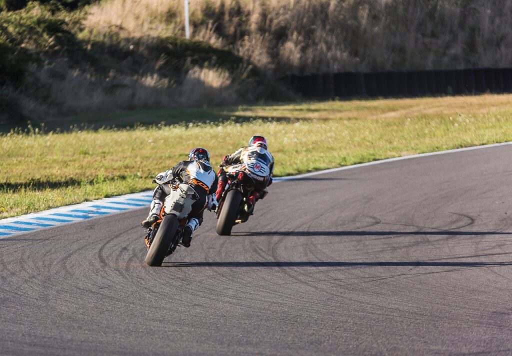 Michelin Pilot Sport 5 532 découvrez le michelin pilot sport 5, un pneu haute performance offrant une adhérence exceptionnelle, une excellente tenue de route et une durabilité optimale pour une conduite sportive en toute sécurité.